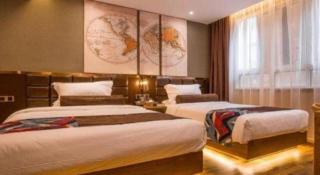 James Joyce Coffetel·Kaifeng Drum Tower - 1