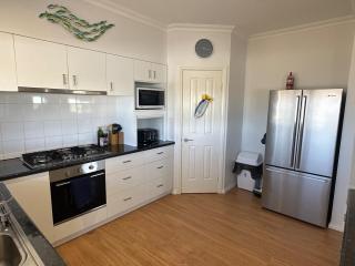 Sea Breeze Beach House - 2