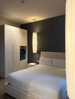 The Elegance Hotel - 1