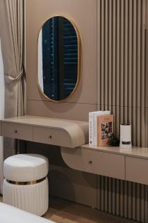 Comzy Ha Long Bayview Luxury Apartment at ICON40 - 3