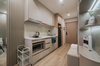 Comzy Ha Long Bayview Luxury Apartment at ICON40 - 2