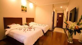 GreenTree Inn Hebei Tangshan North Station Nanhuandao Business Hotel - 1