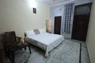 Soul Shanti Stay Sodala, 10 min Railway, 5 min metro - 2