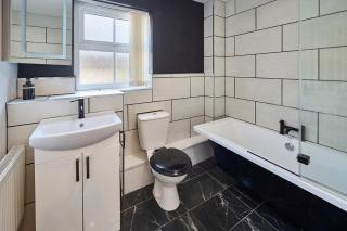 #112 Blueberry cottage Cornwall 4 bed 4 bathroom - Sleeps 7 - Perfect for Contractors and Families - Free Parking - 9