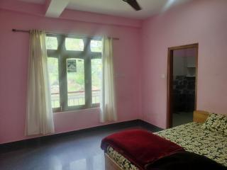 Tabassum guest house & Cafe - 1