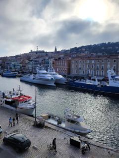 Charmant T2 vue Saint Clair et canal - 1