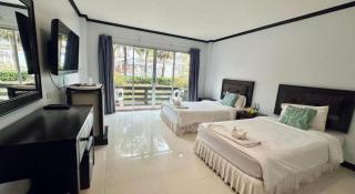 Nakhaburi Hotel & Resort - 4