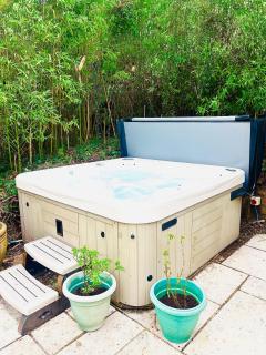 Splendid, spacious 7 Bedroom holiday home with Hot Tub - Isle of Wight - 3