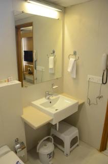 Hotel Yuvraj - Vadodara - 4