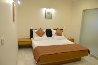 Hotel Yuvraj - Vadodara - 9