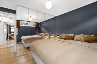 Central and modern apartment by the sea - 1