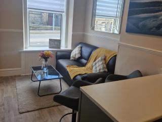 Buckie Central 2 bed Retreat 24 high street - 0