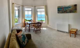 Spacious 2 bed apartment with outstanding views - 0