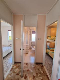 Sea view apartment comfort and top location - 8