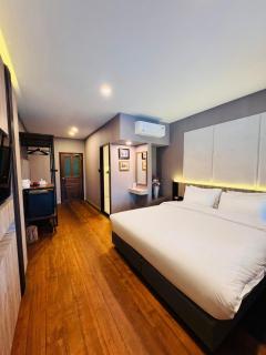 Little Bangkoknoi - 2