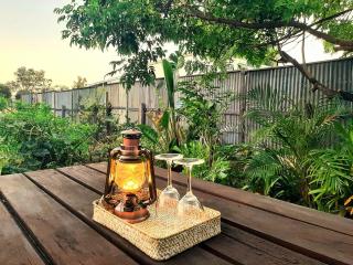 Spacious Outback Home for Groups and families with Private BBQ & Aircon - 0