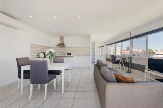 Let the sun come in - walking to the beach by Algarve Dream Holidays - Albufeira - 8