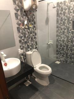 Fully furnished & Secure Studio with Modern Bath - 3