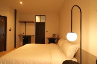 Kozy Premier Room 1BR Cozy Living - 7