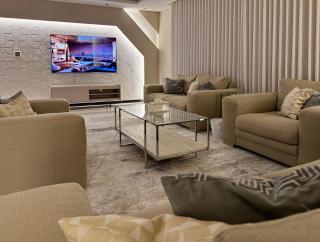 Three Bedrooms Apartment شقة ثلاث غرف نوم - 7