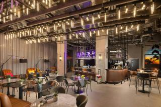 Moxy Dublin Docklands - 4