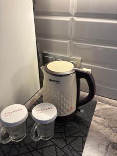 Светлая квартира в центре с видом на горы - 8