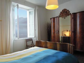 Charming house with private dock on Lake Como III - 2