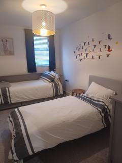 Beautiful ground floor 2 bed apt - Opposite beach - 5