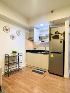 Abreeza Place Stylish Condo Davao City - 9