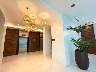 Abreeza Place Stylish Condo Davao City - 6
