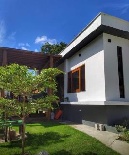 Casa tranquila e arborizada - 4