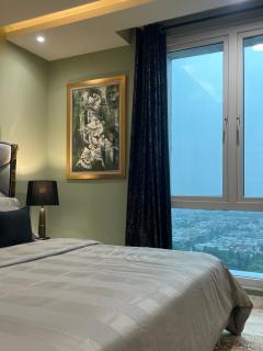 Luxury 2 Bed Apartment at Goldcrest Mall DHA Phase 4 Lahore by Monark Suites - 3