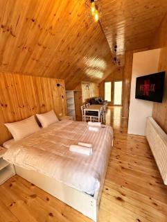 Loreta's Canyon Farmhouse - 1