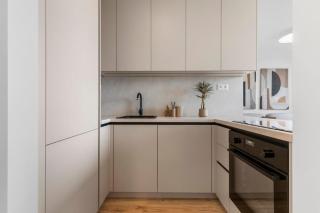 Modern apartment with a view in Slnečnice Skyviews - 4