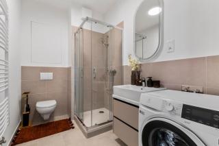 Modern apartment with a view in Slnečnice Skyviews - 2