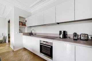 Luxury Parisian Flat - 1