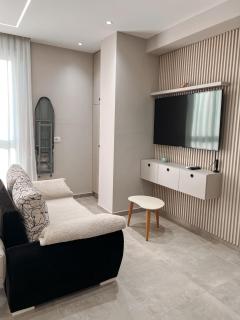 Sunrise City Tirana Apartment - 4