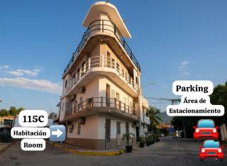 Polly's Home Aralias Boutique GuestHouse & PrivateSuites - 3