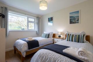 Stylish coastal home with stunning sea views - 2