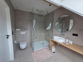 Favarge, charm, comfort, and a large garden - 7