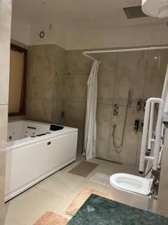 Firdaus at Theog - Luxurious 4 Bedroom Mountain View Villa - 4