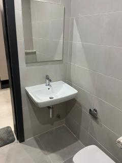 Serene CityView Studio Apartment In Prime Oniru VI - 1