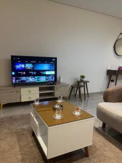 Comfortable apartment next to Mall of Arabia and Zayed Walk - 3