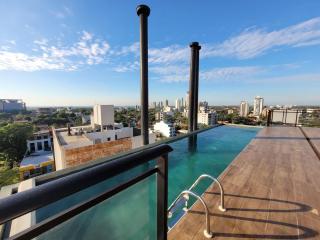 Sunlit Studio Desk Gym & Full Kitchen - 7