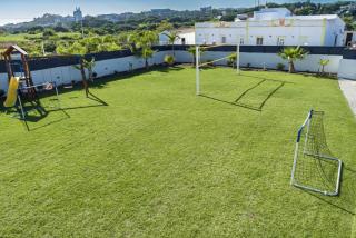 Sunrise Villa by Laranjal Rentals - 2