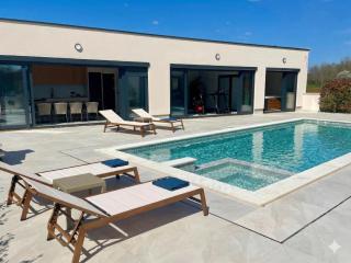 Family Villa Velunida - Montižana - 8