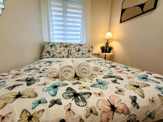 Reliable & Comfortable Stay - Free Parking - 5