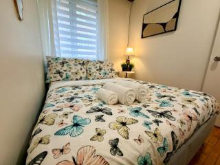 Spacious Group Home Combo, Sleeps 20 - 3