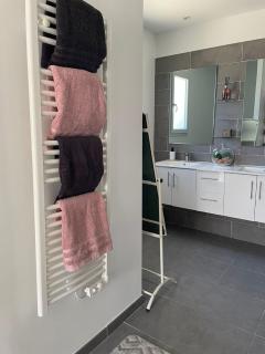 Maison avec piscine privée, 4 ch, 8 pers, Sud - 5