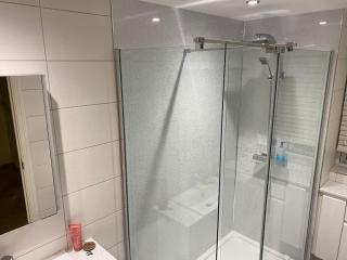 Room Close to Hospital, County Hall & St Lukes Col - 1